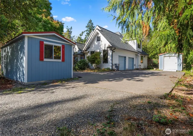 Photo 2 of Sale Pending at 7601 Earling St Ne, Olympia, WA 98506 | MLS# NWM2439157 | Listing updated on 2026-10-02