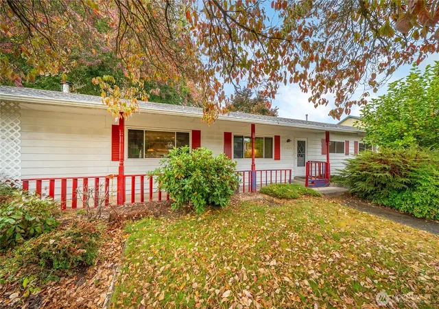 Photo 1 of Sale Pending at 1425 33rd Street Se, Auburn, WA 98002 | MLS# NWM2439820 | Listing updated on 2026-10-01