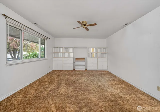 Photo 3 of Sale Pending at 1425 33rd Street SE, Auburn, WA 98002 | MLS# NWM2439820 | Listing updated on 2026-10-01