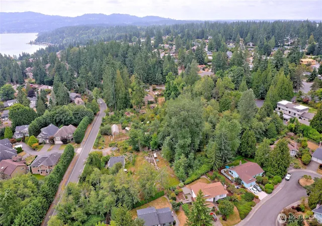 Photo 3 of Sale Pending at 17204 Northup Way, Bellevue, WA 98008 | MLS# NWM2440145 | Listing updated on 2026-09-25