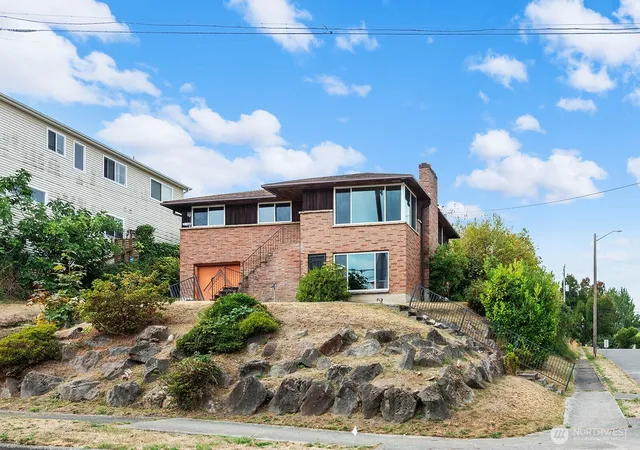 Photo 1 of Sale Pending at 2601 23rd Avenue S, Seattle, WA 98144 | MLS# NWM2442569 | Listing updated on 2026-09-17