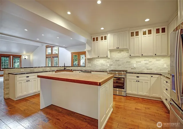 Photo 2 of Sale Pending at 22414 Bulson Rd, Mount Vernon, WA 98274 | MLS# NWM2444058 | Listing updated on 2026-09-25