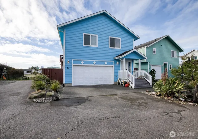 Photo 2 of Single family home for sale at 24 Darien Ln, Pacific Beach, WA 98571 | MLS# NWM2445079 | Listing updated on 2026-10-20