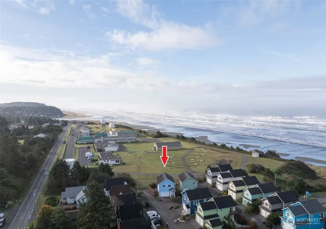 Photo 3 of Single family home for sale at 24 Darien Ln, Pacific Beach, WA 98571 | MLS# NWM2445079 | Listing updated on 2026-10-20