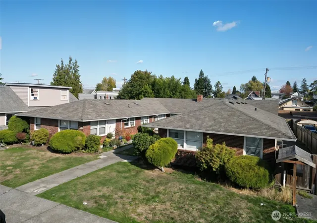 Photo 3 of Sale Pending at 3841 S Park Ave, Tacoma, WA 98418 | MLS# NWM2446398 | Listing updated on 2026-10-01