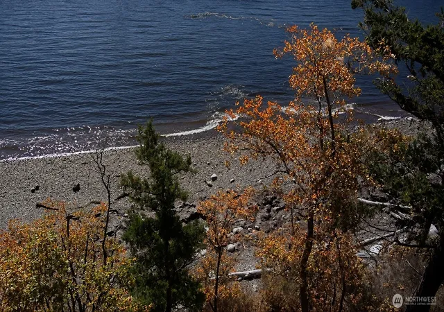 Photo 3 of Sale Pending at 10405 Samish Is Rd, Bow, WA 98232 | MLS# NWM2447471 | Listing updated on 2026-09-23