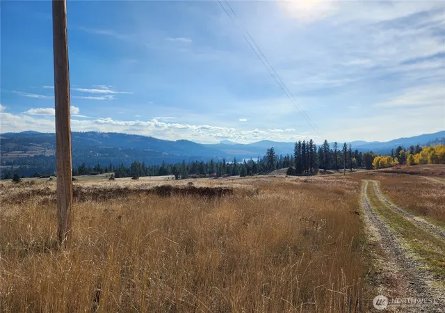 Photo 3 of Sale Pending at 24 Spoke Ln, Republic, WA 99166 | MLS# NWM2448169 | Listing updated on 2026-09-25