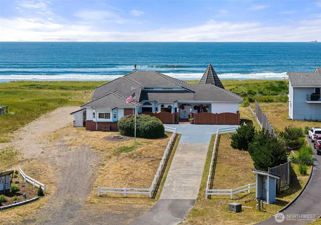 Photo 2 of Single family home for sale at 1981 Grey Gull Ln S, Westport, WA 98595 | MLS# NWM2448418 | Listing updated on 2026-09-29