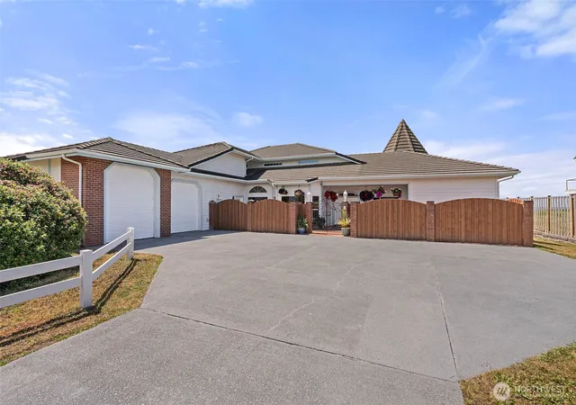Photo 4 of Single family home for sale at 1981 Grey Gull Ln S, Westport, WA 98595 | MLS# NWM2448418 | Listing updated on 2026-09-29