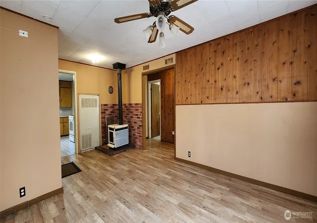 Photo 4 of Sale Pending at 1216 Kaiser Rd SW, Olympia, WA 98512 | MLS# NWM2449119 | Listing updated on 2026-09-25