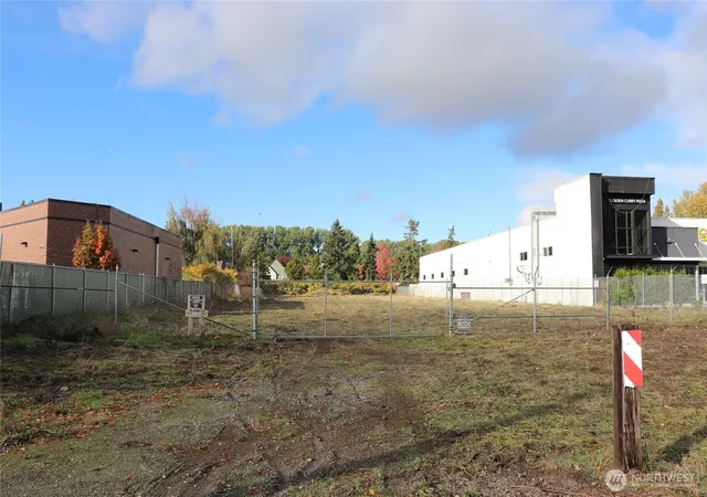 Photo 1 of Sale Pending at 23809 W Valley Hwy S, Kent, WA 98032 | MLS# NWM2449616 | Listing updated on 2026-09-25