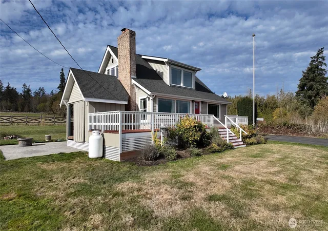 Photo 3 of Single family home for sale at 18122 Best Rd, Mount Vernon, WA 98273 | MLS# NWM2449659 | Listing updated on 2026-10-01