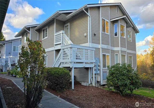 Photo 1 of Sale Pending at 12432 Se 272 Place #B202, Kent, WA 98030 | MLS# NWM2451709 | Listing updated on 2026-08-31