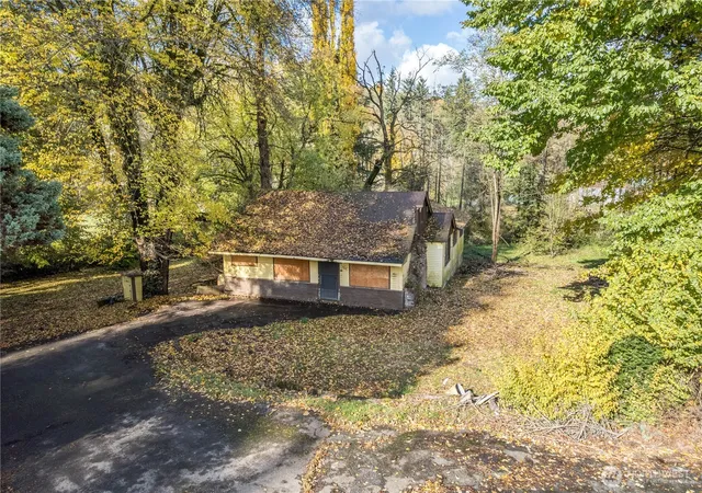 Photo 1 of Sale Pending at 2104 Delameter Rd, Castle Rock, WA 98611 | MLS# NWM2451817 | Listing updated on 2026-09-25