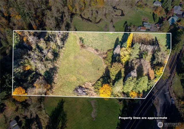 Photo 4 of Sale Pending at 2104 Delameter Rd, Castle Rock, WA 98611 | MLS# NWM2451817 | Listing updated on 2026-09-25