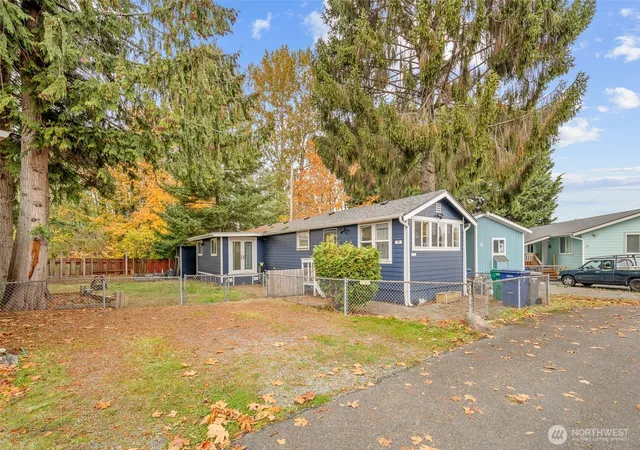 Photo 4 of Manufactured home for sale at 1645 S 272nd Street #13, Federal Way, WA 98003 | MLS# NWM2452077 | Listing updated on 2026-09-21