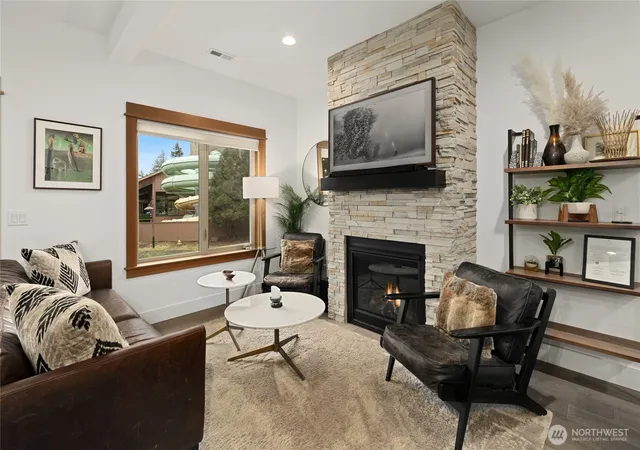 Photo 4 of Townhouse for sale at 140 Wildflower Loop, Cle Elum, WA 98922 | MLS# NWM2452502 | Listing updated on 2026-09-30