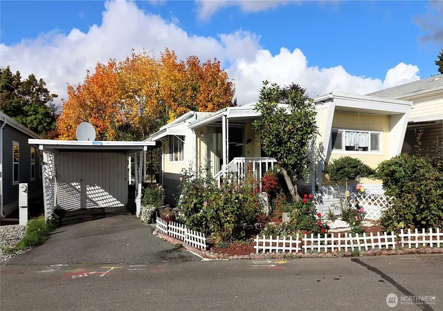 Photo 1 of Manufactured home for sale at 3248 S 180th Place #34, Sea Tac, WA 98188 | MLS# NWM2453538 | Listing updated on 2026-09-29