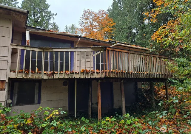 Photo 3 of Sale Pending at 10415 Slater Ave Ne, Kirkland, WA 98033 | MLS# NWM2453911 | Listing updated on 2026-02-03