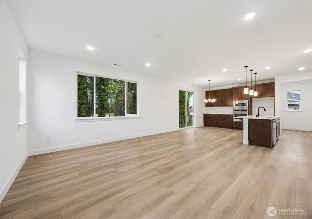 Photo 3 of Single family home for sale at 2207 Oak Ct #8, Milton, WA 98354 | MLS# NWM2455023 | Listing updated on 2026-09-30