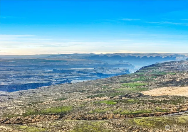 Photo 4 of Sale Pending at 1 Banks Lake View Rd NE, Coulee City, WA 99115 | MLS# NWM2455412 | Listing updated on 2026-09-25