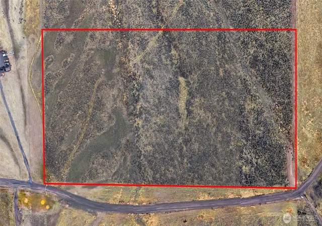 Photo 2 of Sale Pending at 1 Banks Lake View Rd Ne, Coulee City, WA 99115 | MLS# NWM2455412 | Listing updated on 2026-09-25
