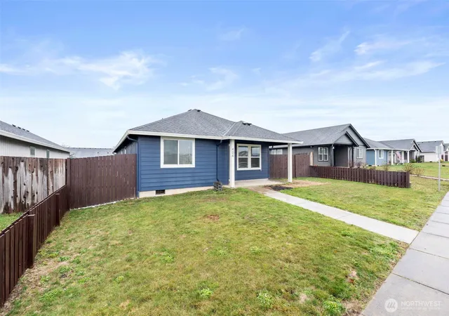 Photo 2 of Sale Pending at 404 Herren Ave, Winlock, WA 98596 | MLS# NWM2455677 | Listing updated on 2026-09-25