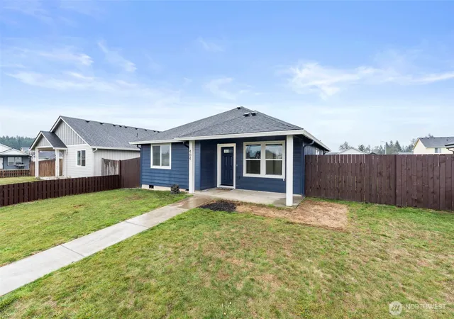 Photo 3 of Sale Pending at 404 Herren Ave, Winlock, WA 98596 | MLS# NWM2455677 | Listing updated on 2026-09-25