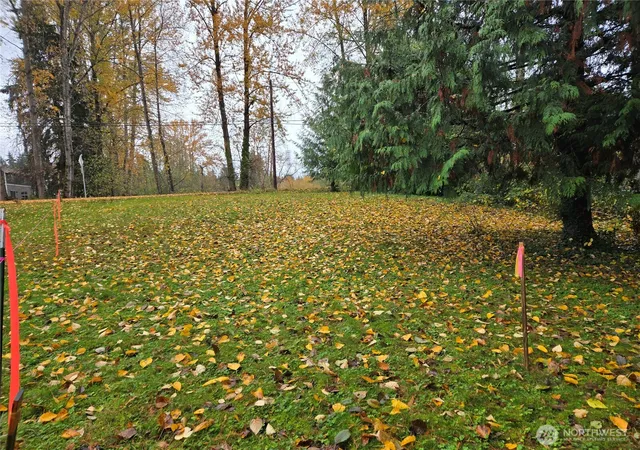 Photo 4 of Sale Pending at 104 Xx Slater Ave NE, Kirkland, WA 98033 | MLS# NWM2455702 | Listing updated on 2026-06-16