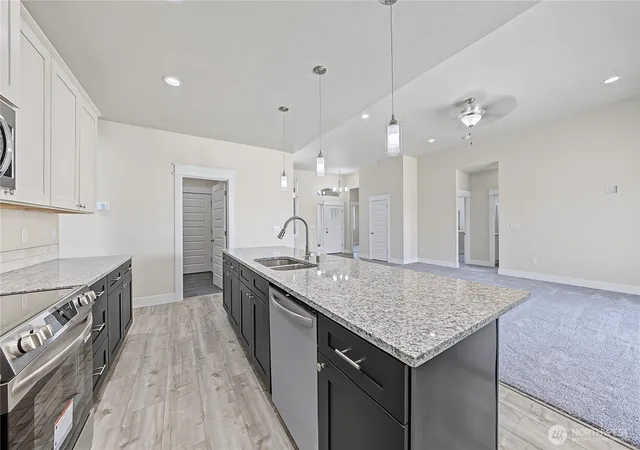 Photo 4 of Single family home for sale at 700 North St NE, Quincy, WA 98848 | MLS# NWM2457642 | Listing updated on 2026-09-30