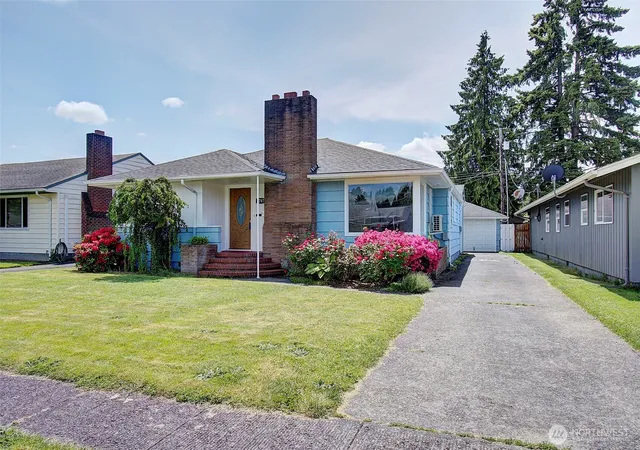 Photo 2 of Single family home for sale at 2787 Maryland St, Longview, WA 98632 | MLS# NWM2458043 | Listing updated on 2026-09-29