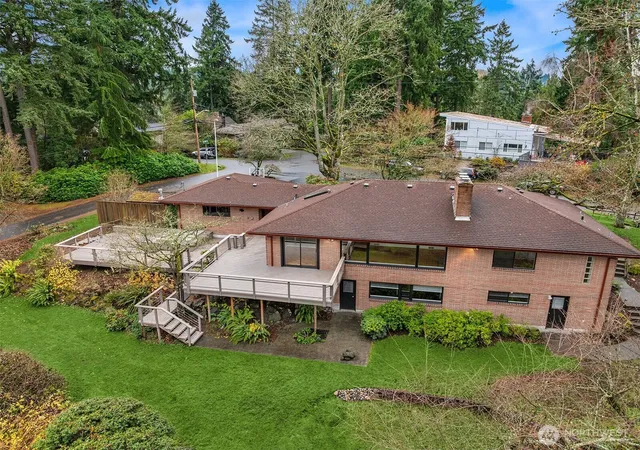 Photo 2 of Sale Pending at 10000 48th Avenue Ne, Seattle, WA 98125 | MLS# NWM2458085 | Listing updated on 2026-09-25