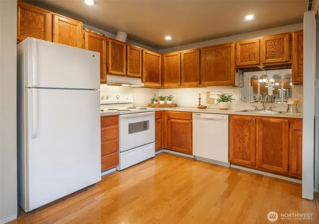 Photo 4 of Sale Pending at 928 N 98th Street, Seattle, WA 98103 | MLS# NWM2458465 | Listing updated on 2026-09-25