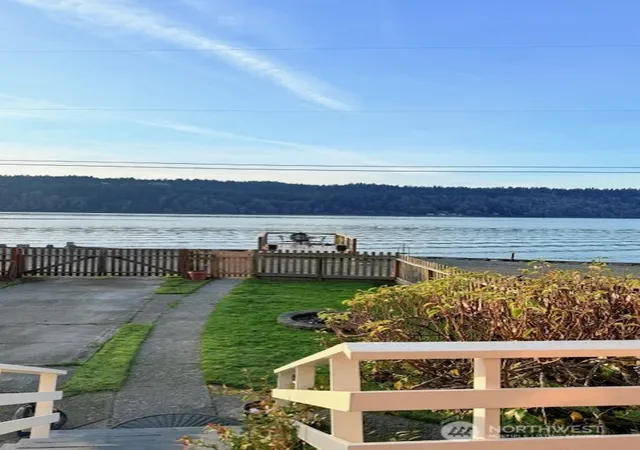Photo 3 of Single family home for sale at 27728 Manzanita Beach Rd Sw, Vashon, WA 98070 | MLS# NWM2458855 | Listing updated on 2026-09-01