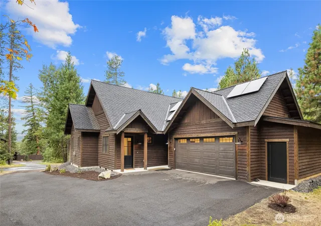 Photo 1 of Single family home for sale at 140 Big Rock Ln, Cle Elum, WA 98922 | MLS# NWM2459662 | Listing updated on 2026-09-26