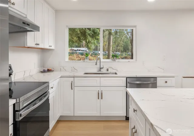 Photo 3 of Sale Pending at 18621 NE 183rd Street, Woodinville, WA 98077 | MLS# NWM2460179 | Listing updated on 2026-09-25