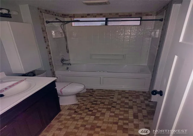 Photo 3 of Sale Pending at 110 SW 116th Street #A11, Seattle, WA 98146 | MLS# NWM2460394 | Listing updated on 2026-09-25