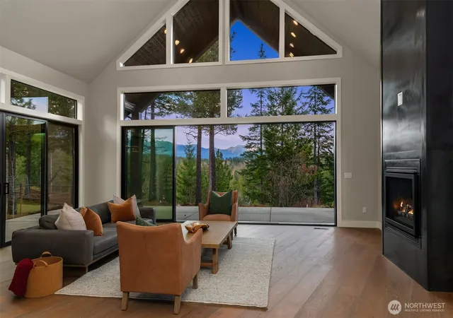 Photo 3 of Single family home for sale at 831 Gold Leaf Ln, Cle Elum, WA 98922 | MLS# NWM2460412 | Listing updated on 2026-09-27
