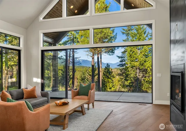 Photo 4 of Single family home for sale at 831 Gold Leaf Ln, Cle Elum, WA 98922 | MLS# NWM2460412 | Listing updated on 2026-09-27