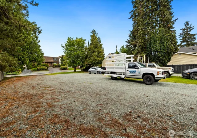 Photo 3 of Sale Pending at 4318 Hoyt Ave, Everett, WA 98203 | MLS# NWM2460599 | Listing updated on 2026-06-16