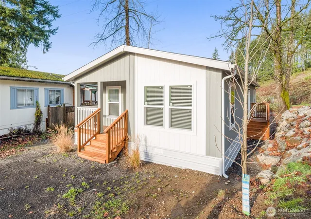 Photo 3 of Manufactured home for sale at 28454 168th Avenue Se #39, Kent, WA 98042 | MLS# NWM2460784 | Listing updated on 2026-09-22