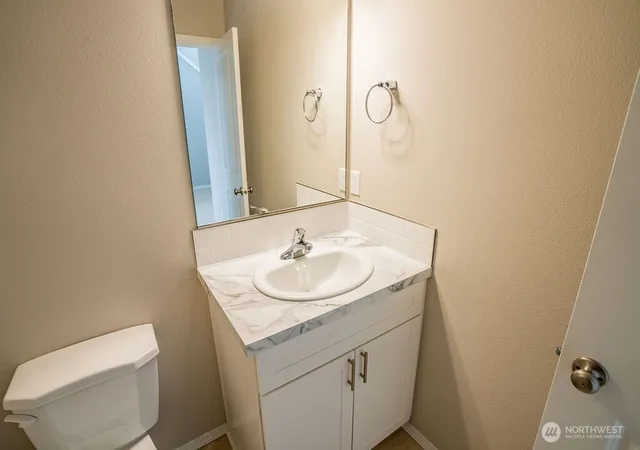 Photo 3 of Sale Pending at 215 Poplar St NE, Royal City, WA 99357 | MLS# NWM2460936 | Listing updated on 2026-09-25