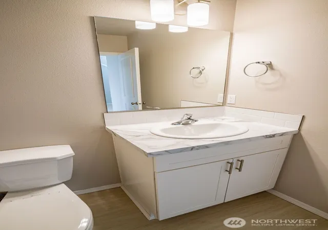 Photo 4 of Sale Pending at 215 Poplar St NE, Royal City, WA 99357 | MLS# NWM2460936 | Listing updated on 2026-09-25