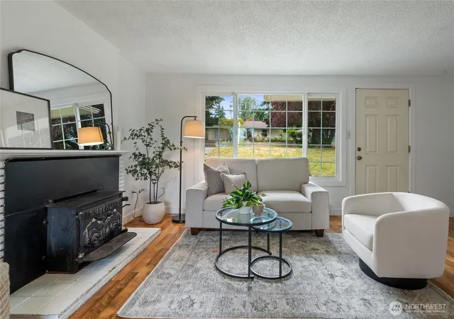 Photo 4 of Sale Pending at 3029 N Bennett St, Tacoma, WA 98407 | MLS# NWM2461668 | Listing updated on 2026-09-28