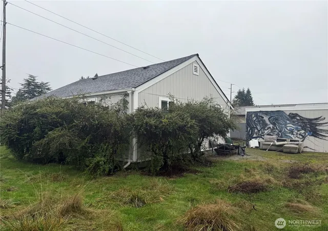 Photo 4 of Sale Pending at 509 E 65th Street, Tacoma, WA 98404 | MLS# NWM2462755 | Listing updated on 2026-06-18
