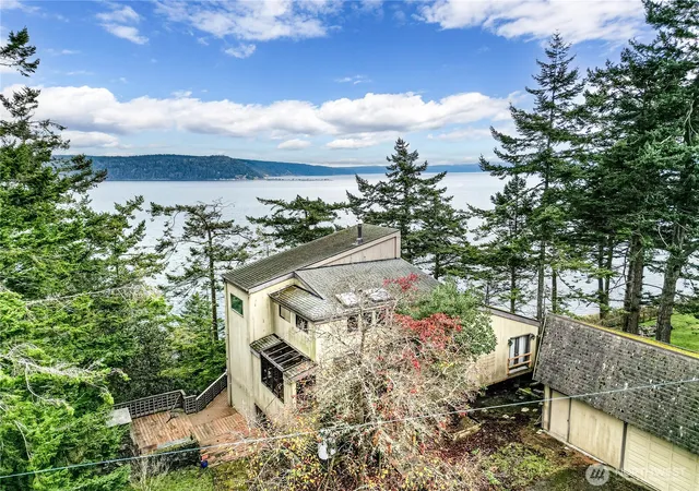 Photo 2 of Sale Pending at 301 Discovery Way, Sequim, WA 98382 | MLS# NWM2462908 | Listing updated on 2026-09-23