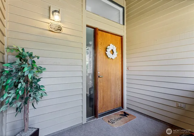Photo 3 of Sale Pending at 2023 Narrows View Cir NW #B213, Gig Harbor, WA 98335 | MLS# NWM2463788 | Listing updated on 2026-05-28