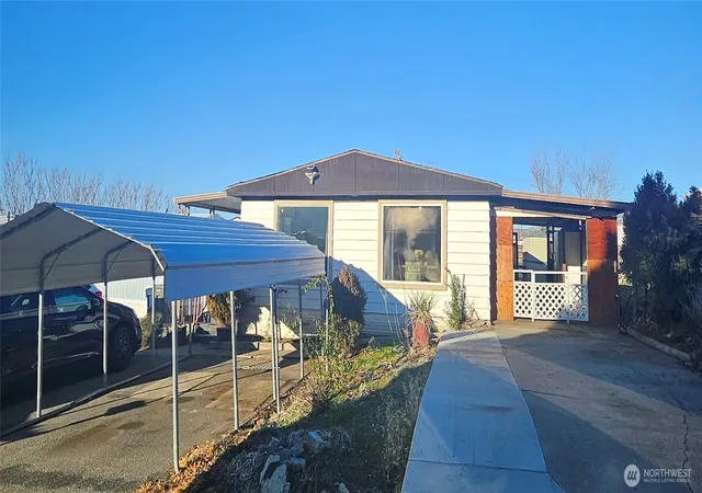 Photo 1 of Sale Pending at 211 Pace Dr #2, East Wenatchee, WA 98802 | MLS# NWM2464706 | Listing updated on 2026-09-22