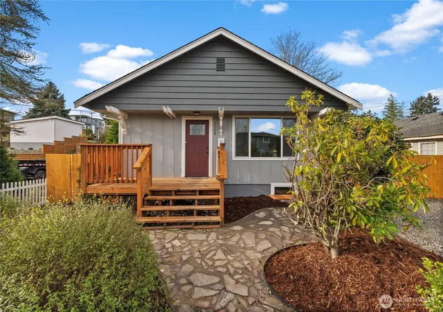 Photo 2 of Single family home for sale at 5008 N Visscher St, Tacoma, WA 98407 | MLS# NWM2466746 | Listing updated on 2026-09-23