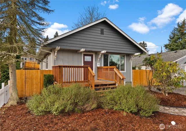 Photo 3 of Single family home for sale at 5008 N Visscher St, Tacoma, WA 98407 | MLS# NWM2466746 | Listing updated on 2026-09-23